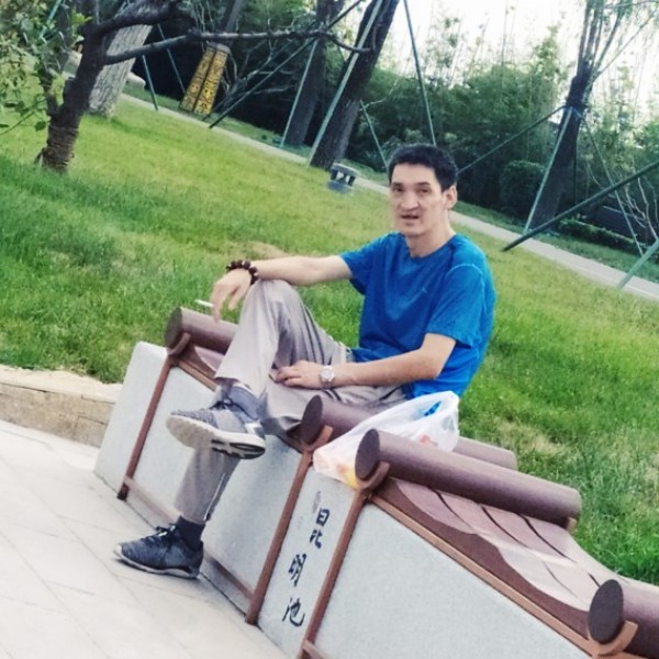 红……红的照片