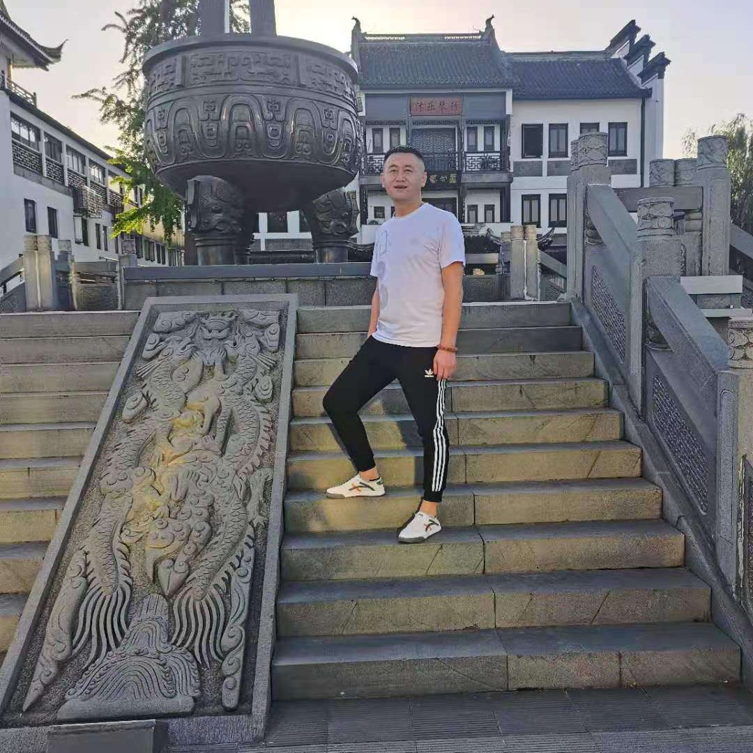 单身的毛衣的照片
