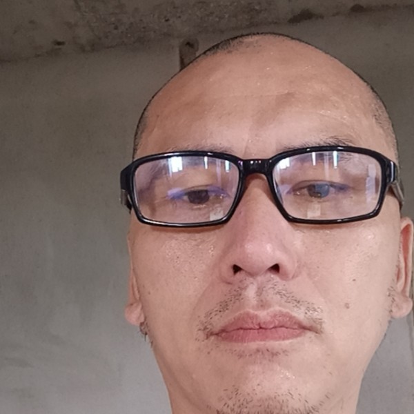 为爱风雨无阻的照片