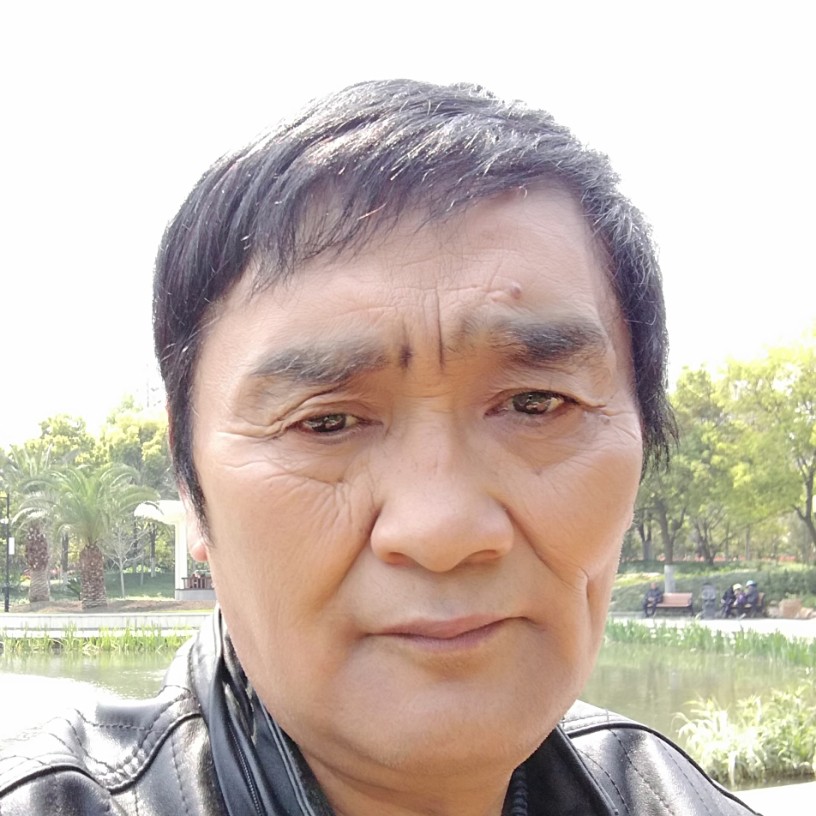 眼睛无奈的照片