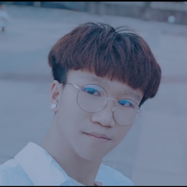 拉长服饰的照片