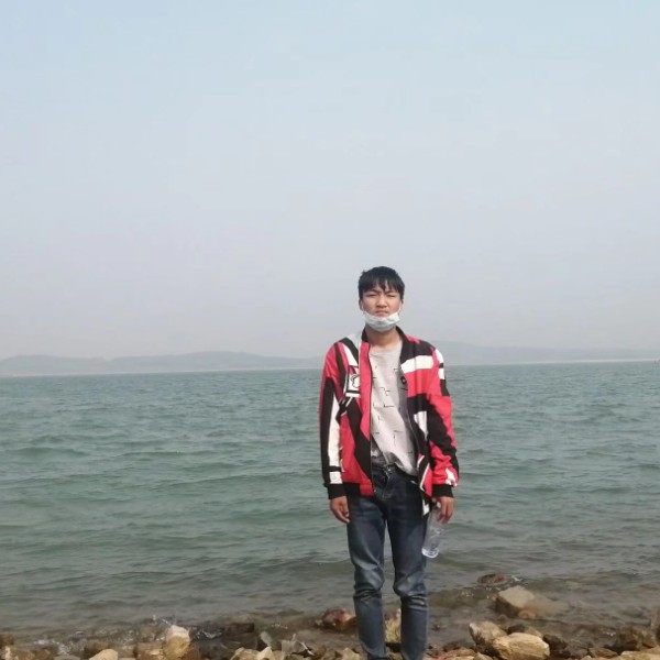 帆布鞋浅吻大气的照片