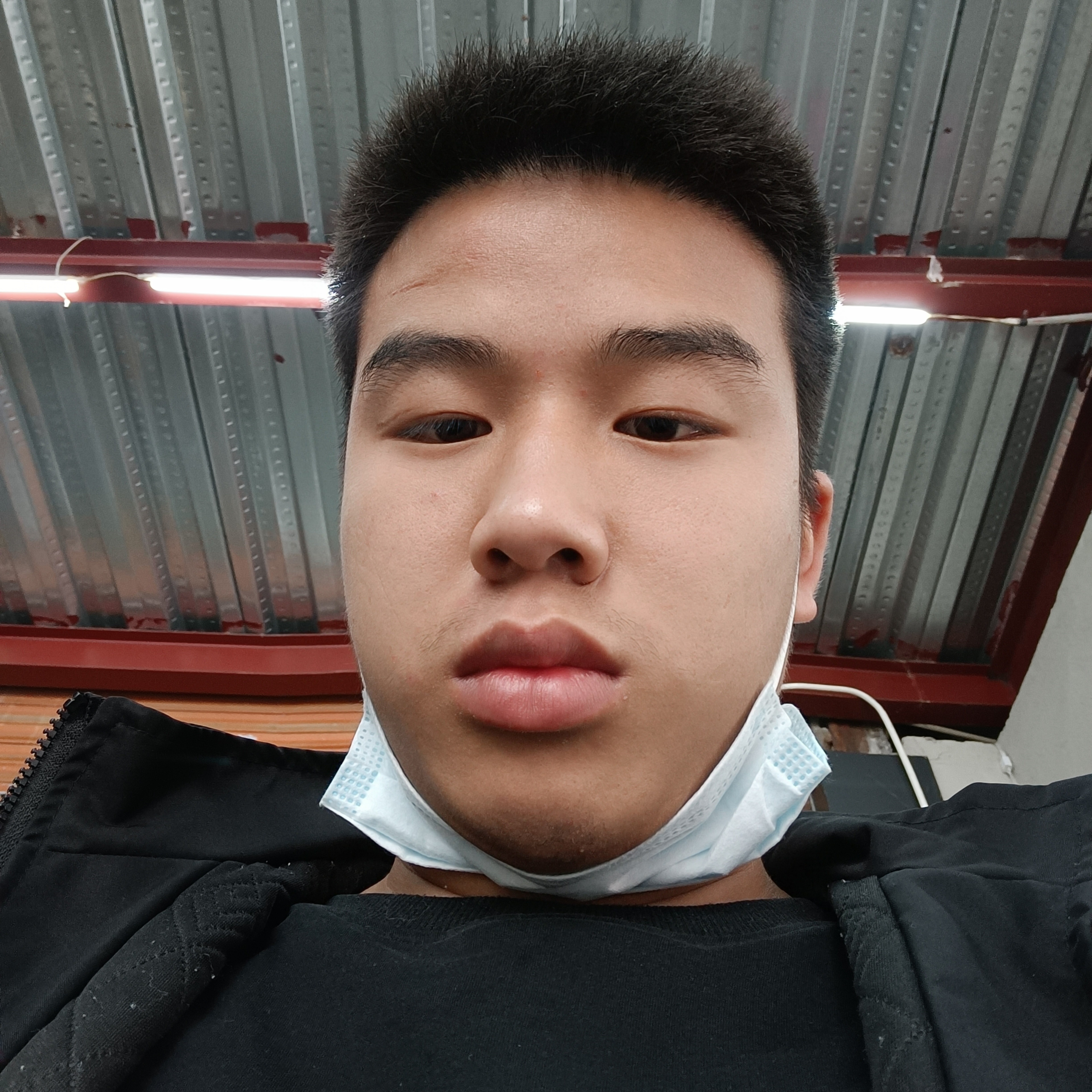 温暖回首朋友的照片
