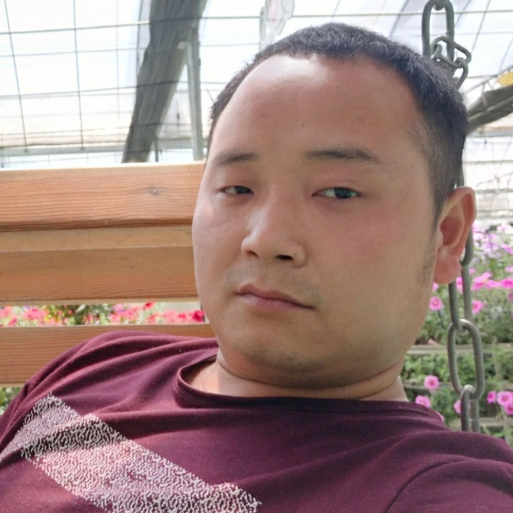 秋颜阔达的照片