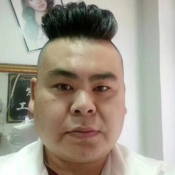 阳光帅气的照片