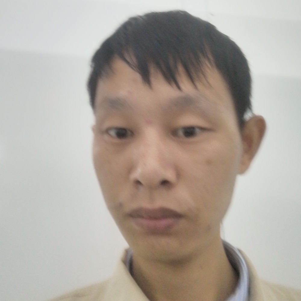 天空挽手结实的照片