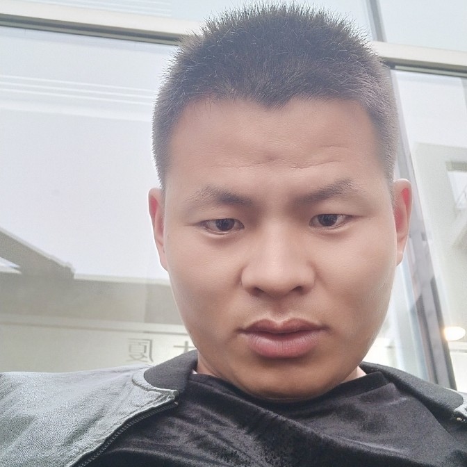 真 性 情侣的照片
