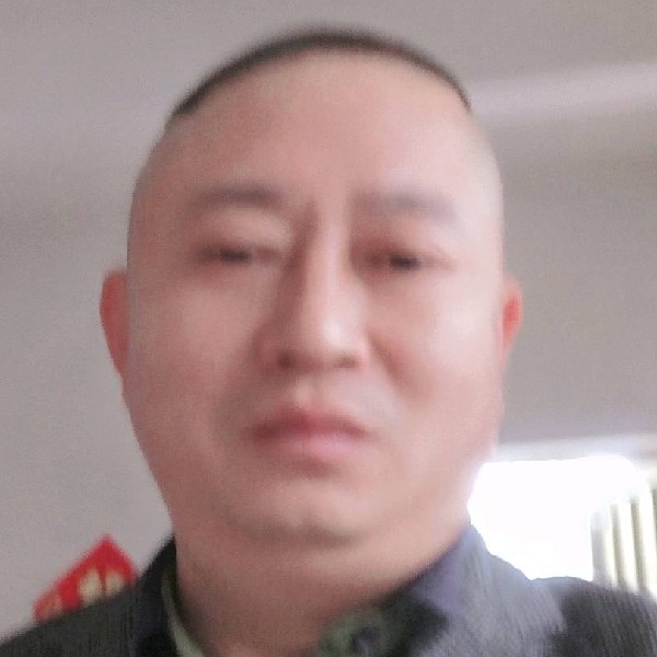 唐累的照片