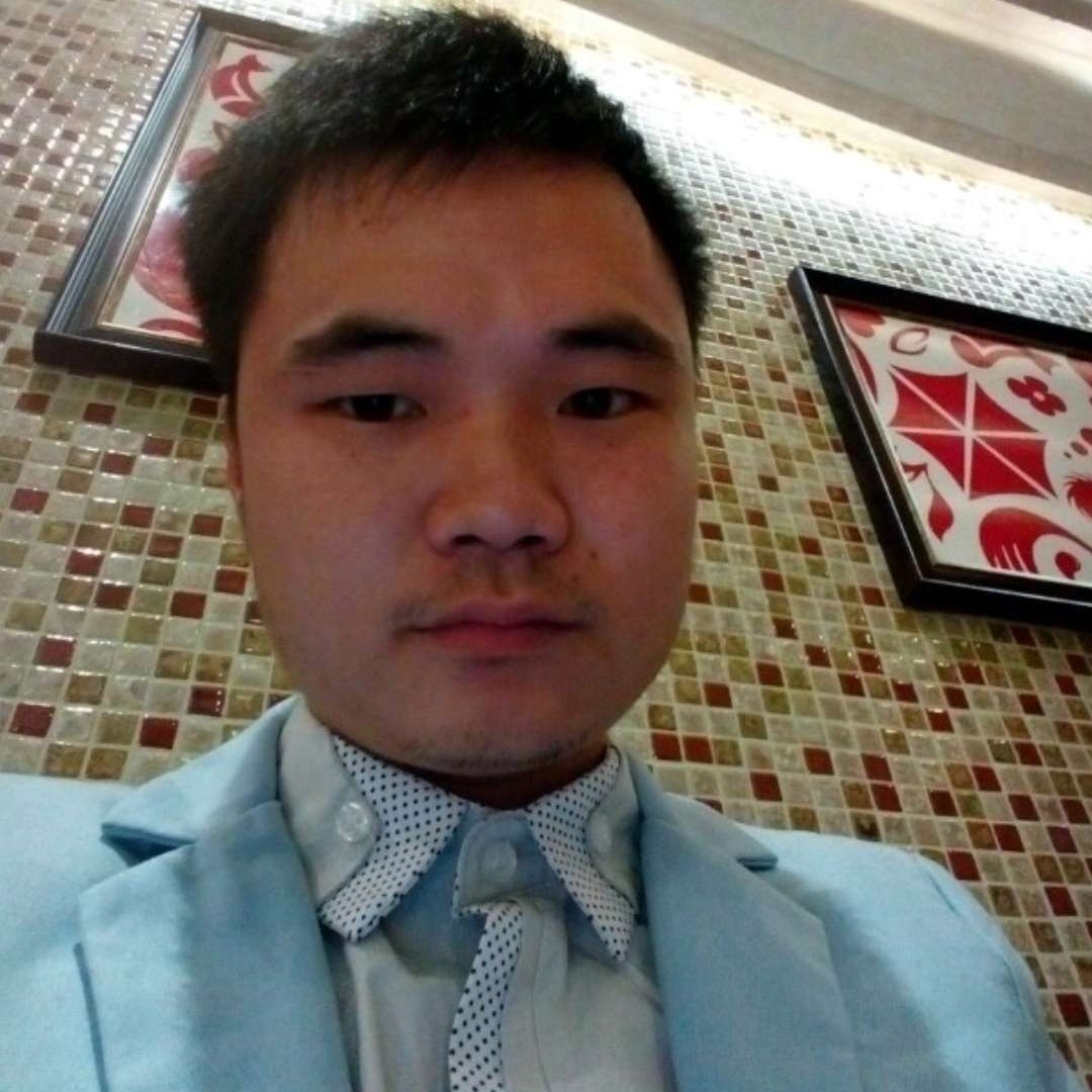 秋哥照片