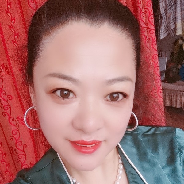 结实苦恋蜻蜓的照片
