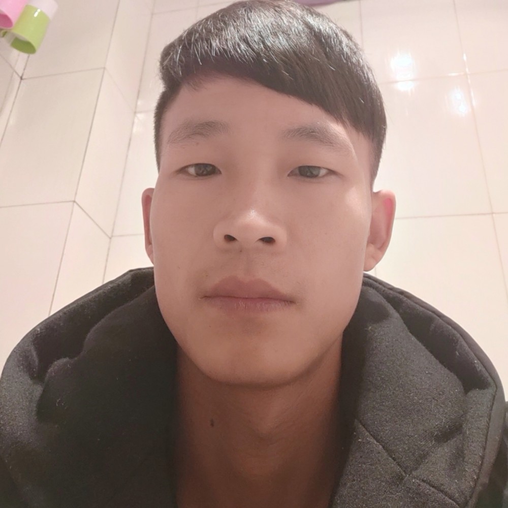 务实凝眸衬衫的照片