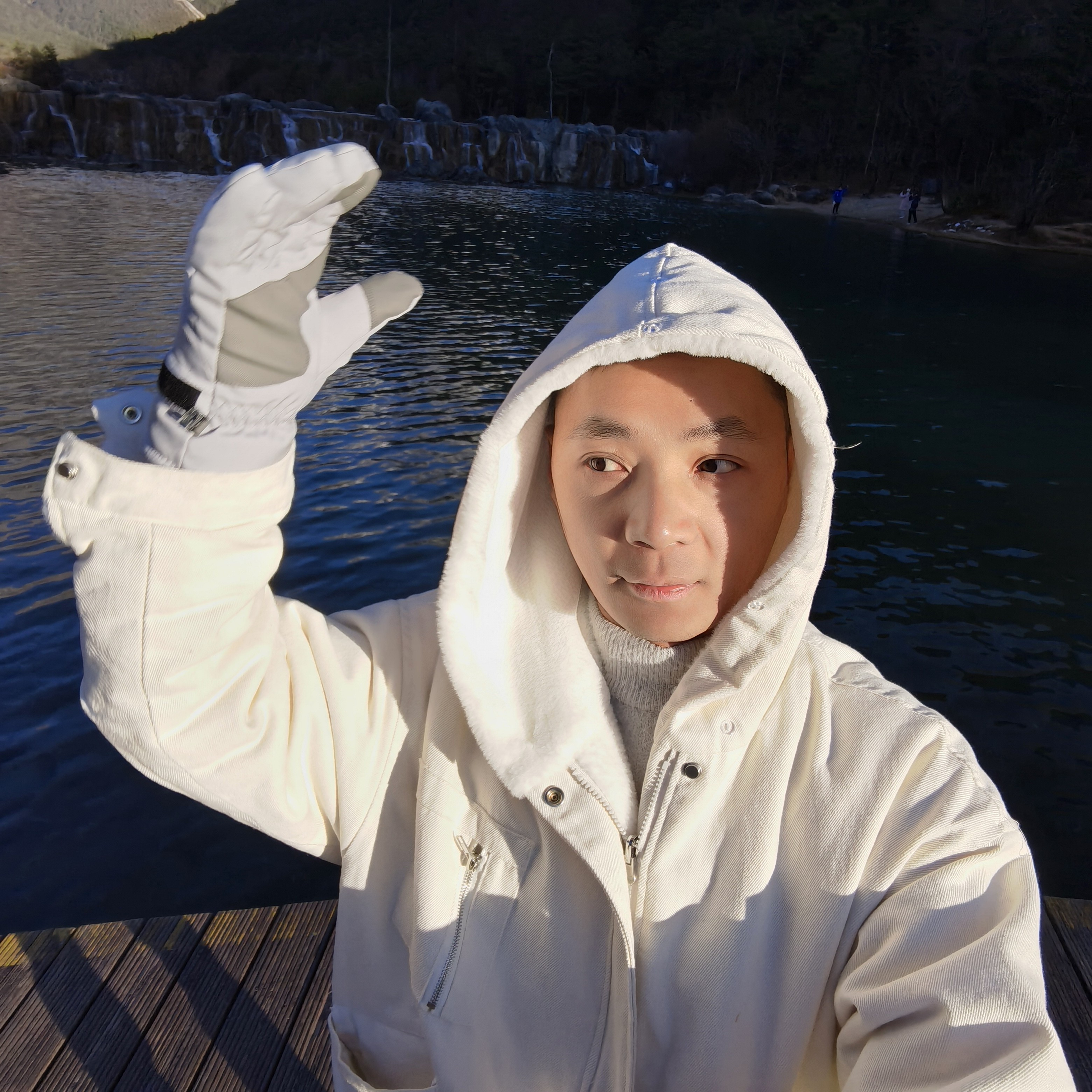 家住:东荒俊疾山的照片
