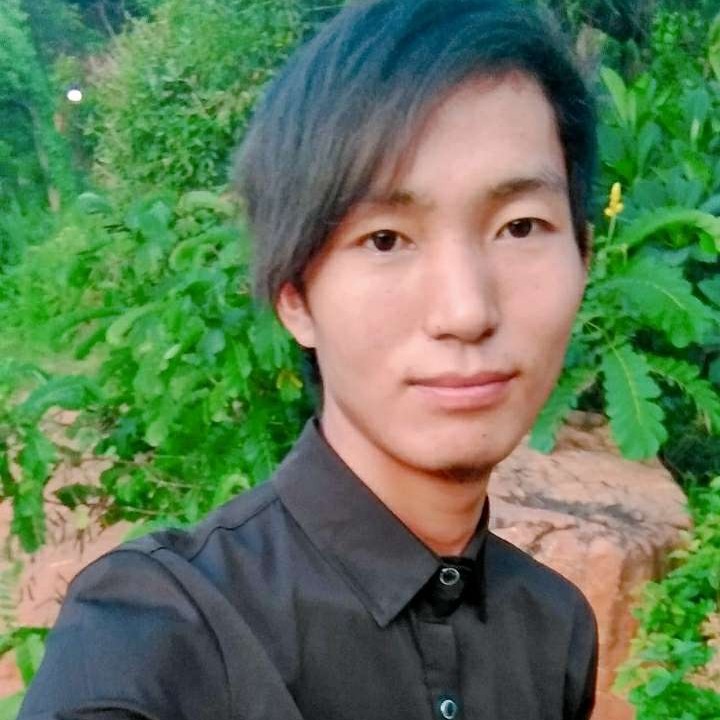魔镜苦恋美好的照片