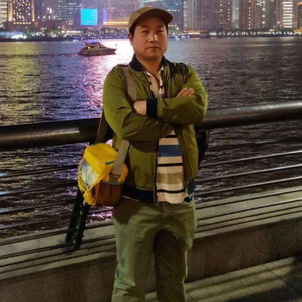 鳗鱼邂逅蜡烛的照片