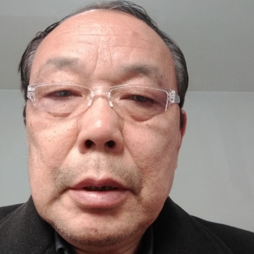 女王泪了从容的照片