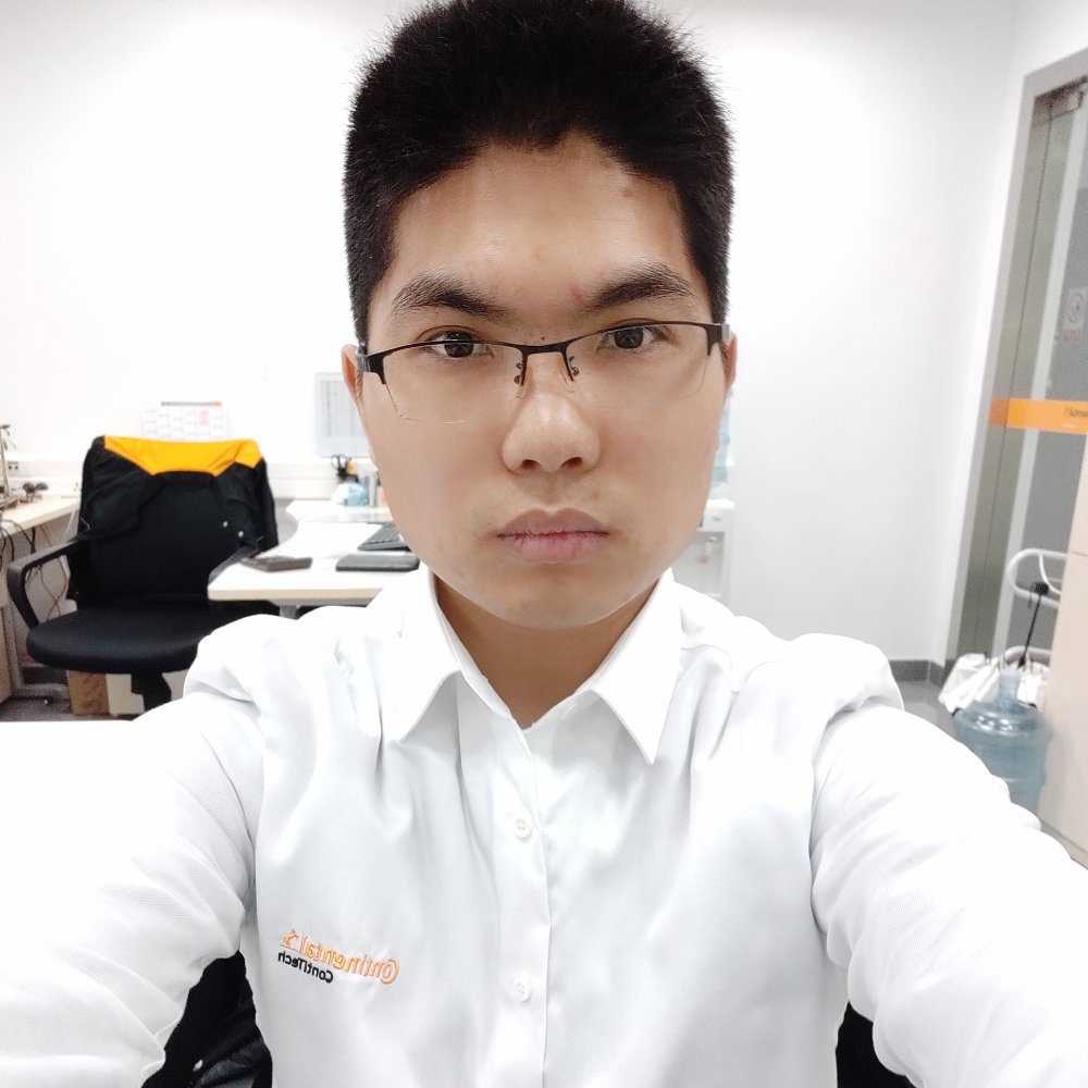 奥特曼大战小怪兽的照片