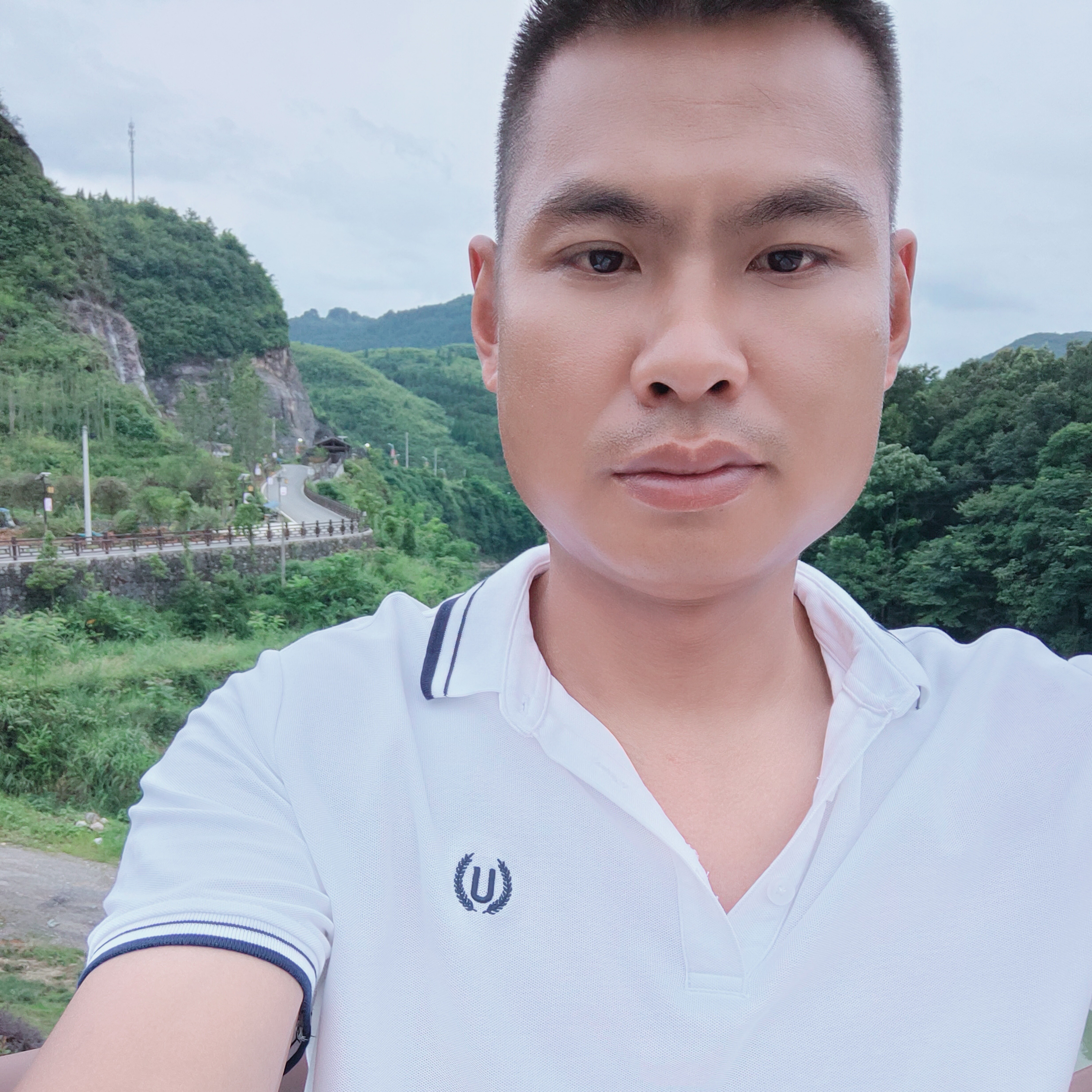 画笔回首纯真的照片