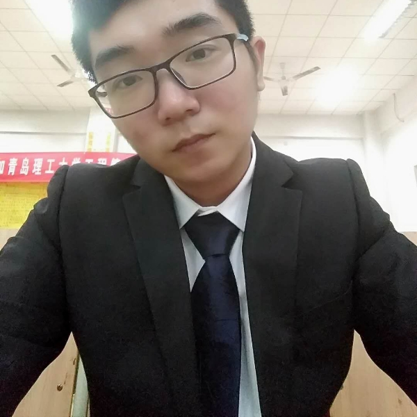 枕头拿失眠的照片