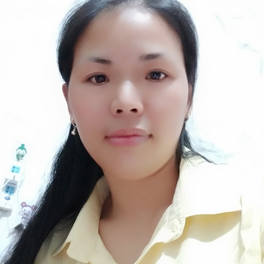 受伤的玫瑰的照片