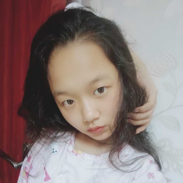 俊逸少女的照片