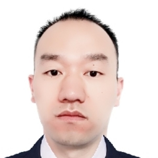无辜笑泪雨的照片