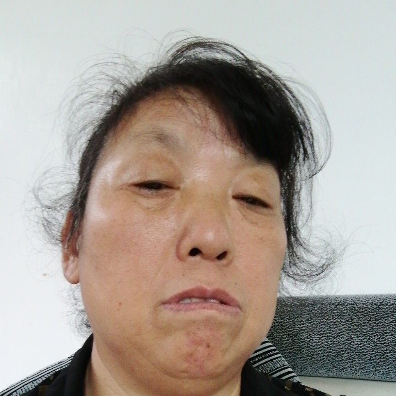 小蝴蝶泪了精明的照片