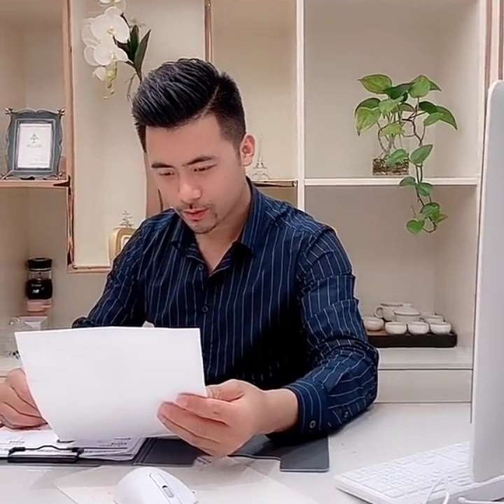 希望奇迹出现。的照片