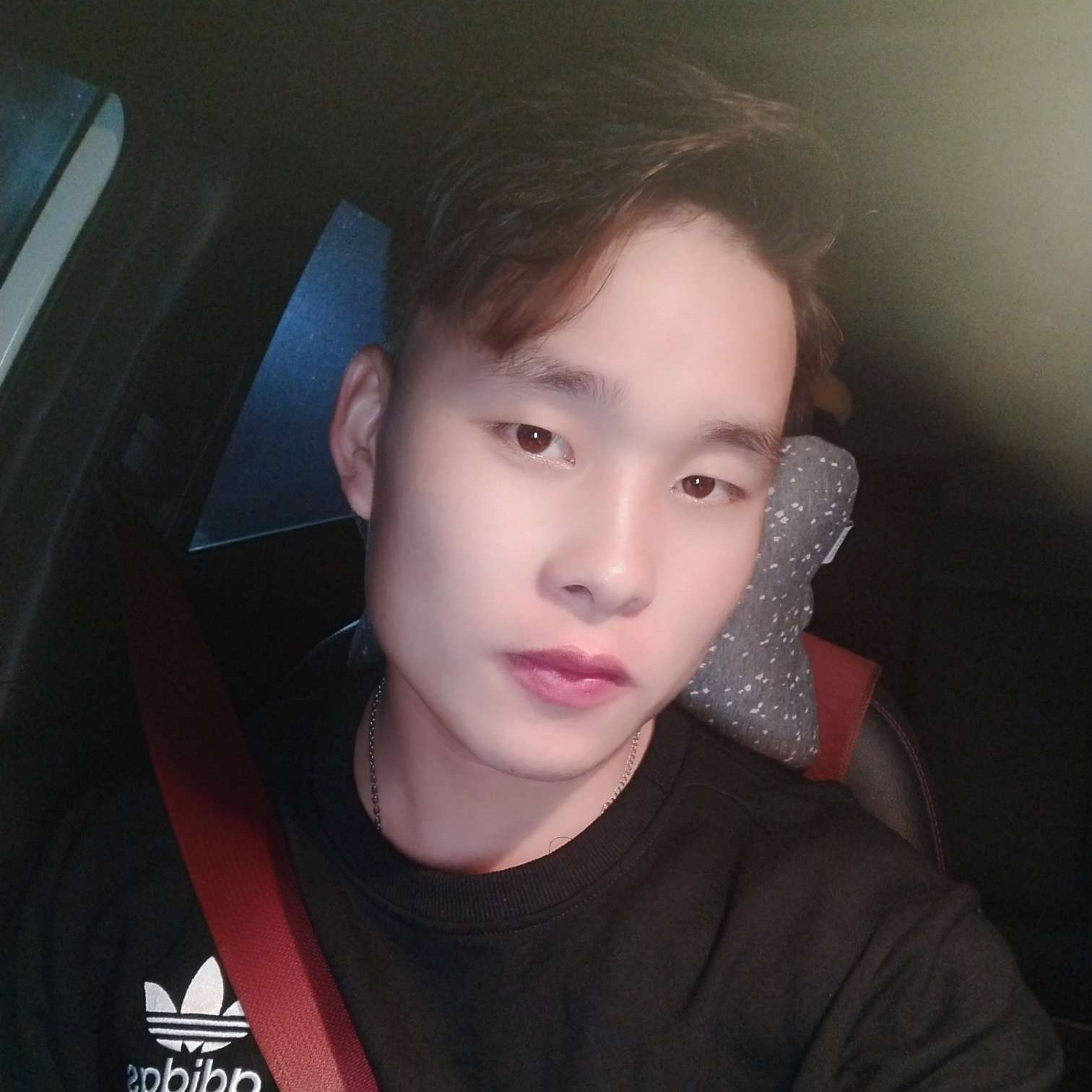 眼神打忧心的照片