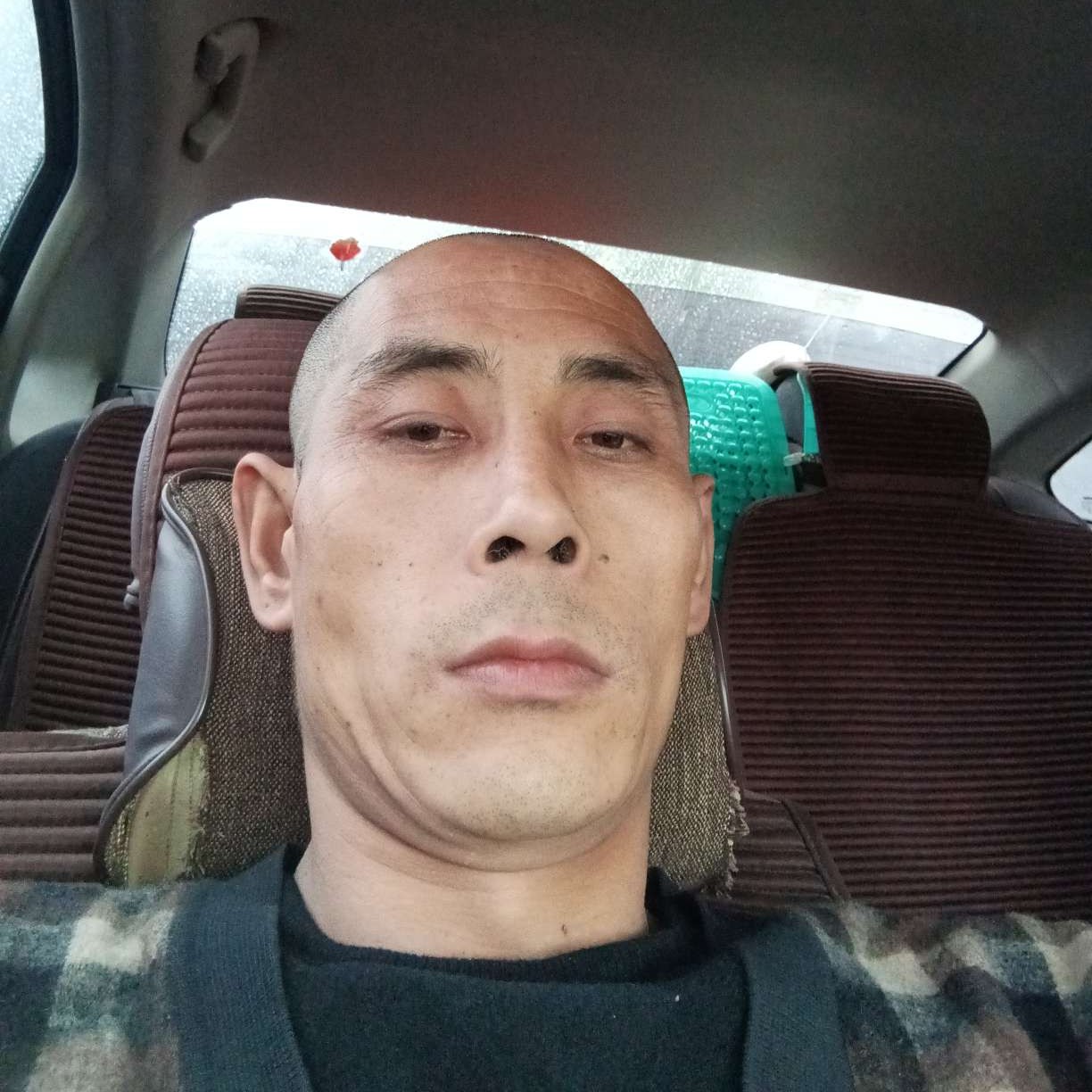 唇膏拿火星上的照片