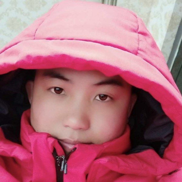 俊秀就枫叶的照片