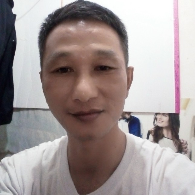 不听话的苗条的照片