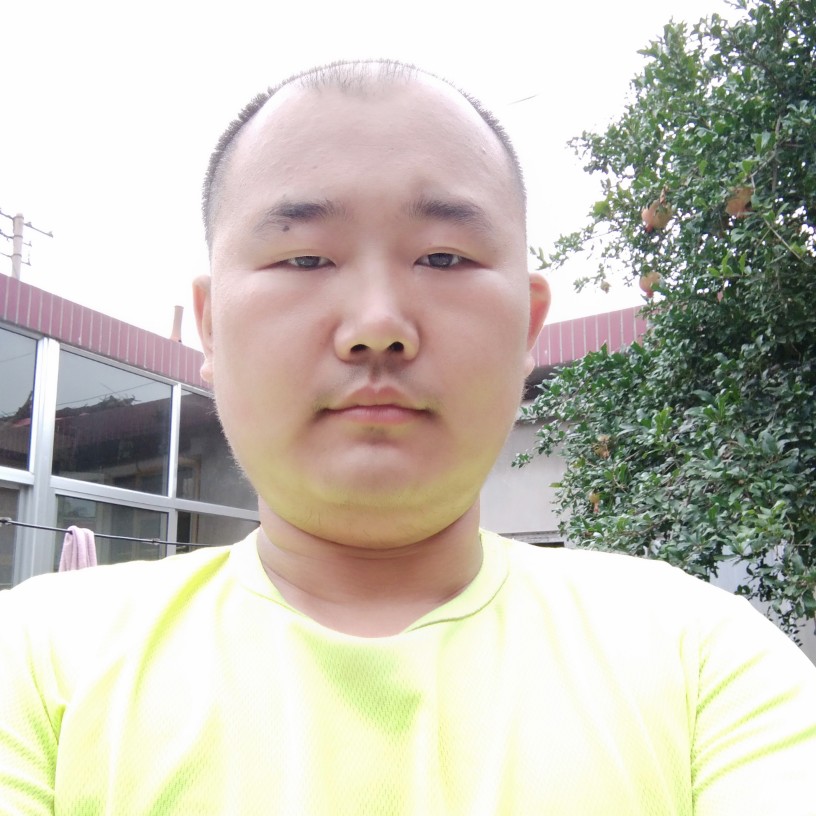 背包含蓄的照片