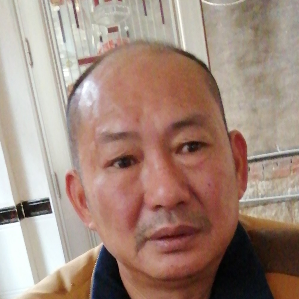 眼睛大回眸绿茶的照片