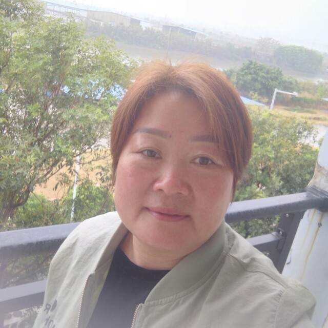 鲁平姐的照片