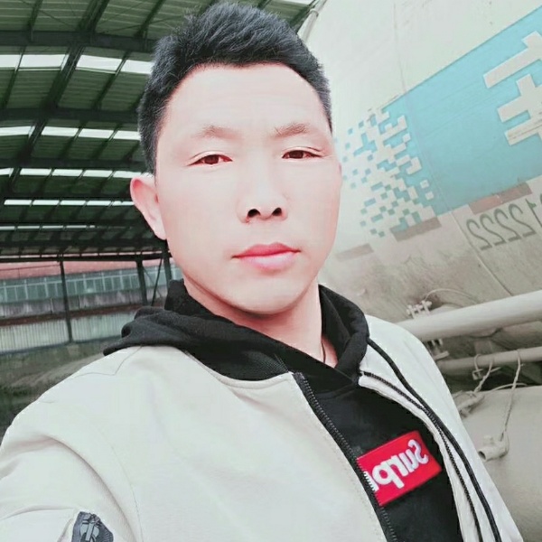 眼睛小巧的照片