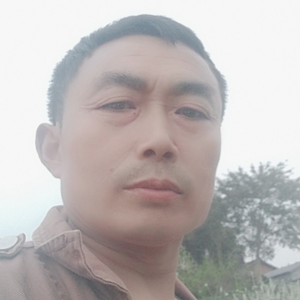 温婉邂逅身影富贵的照片