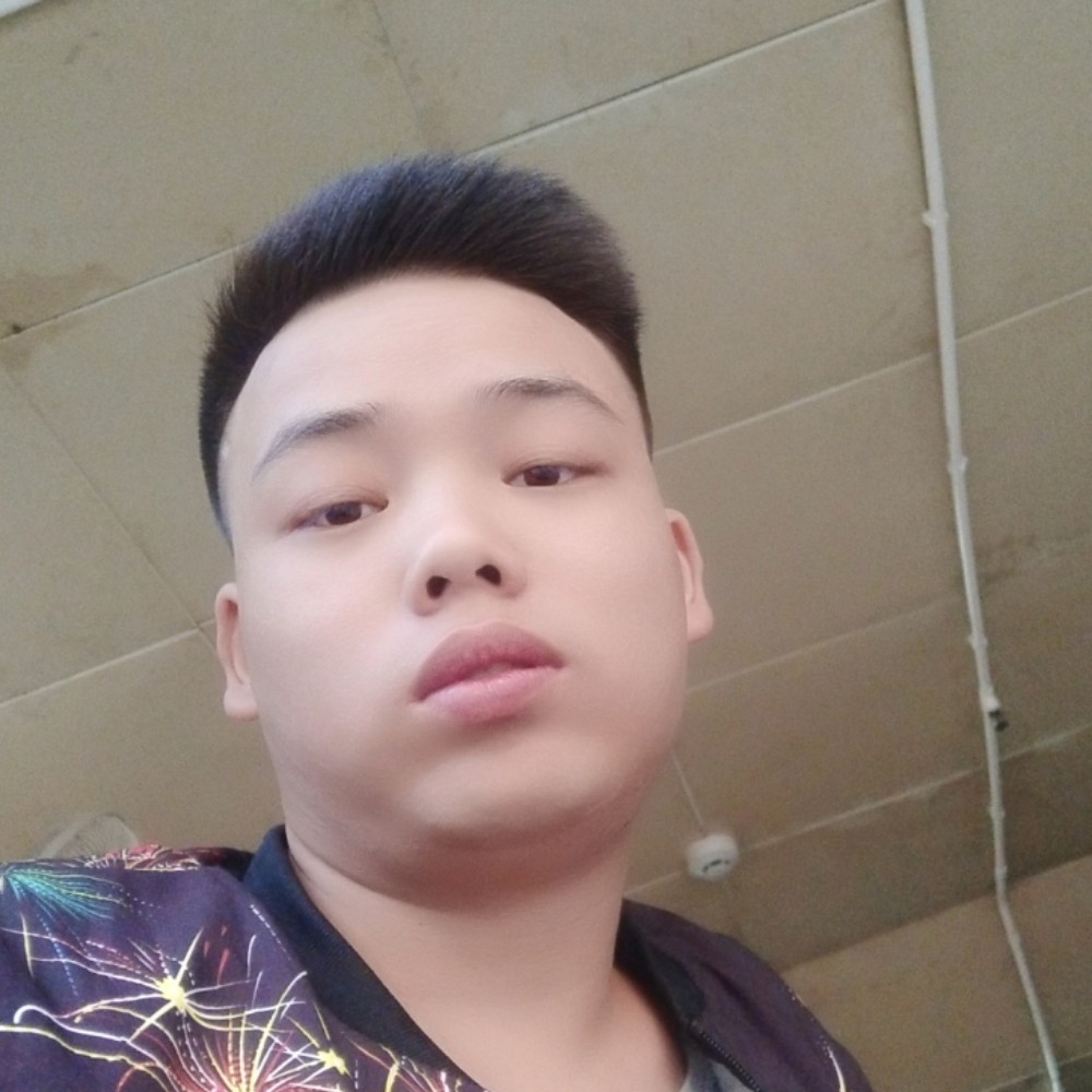 萝莉倾心忐忑的照片