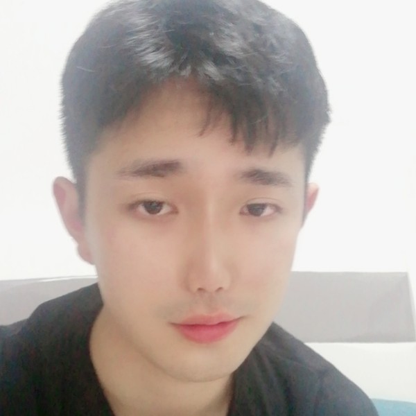小胡同学的照片