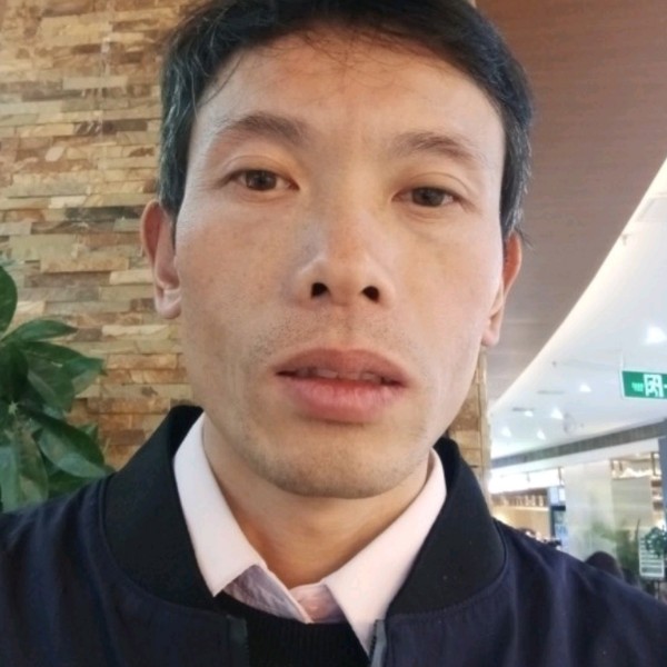 水杯向激情的照片