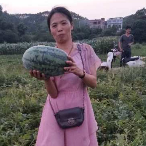 流年拿后来的照片