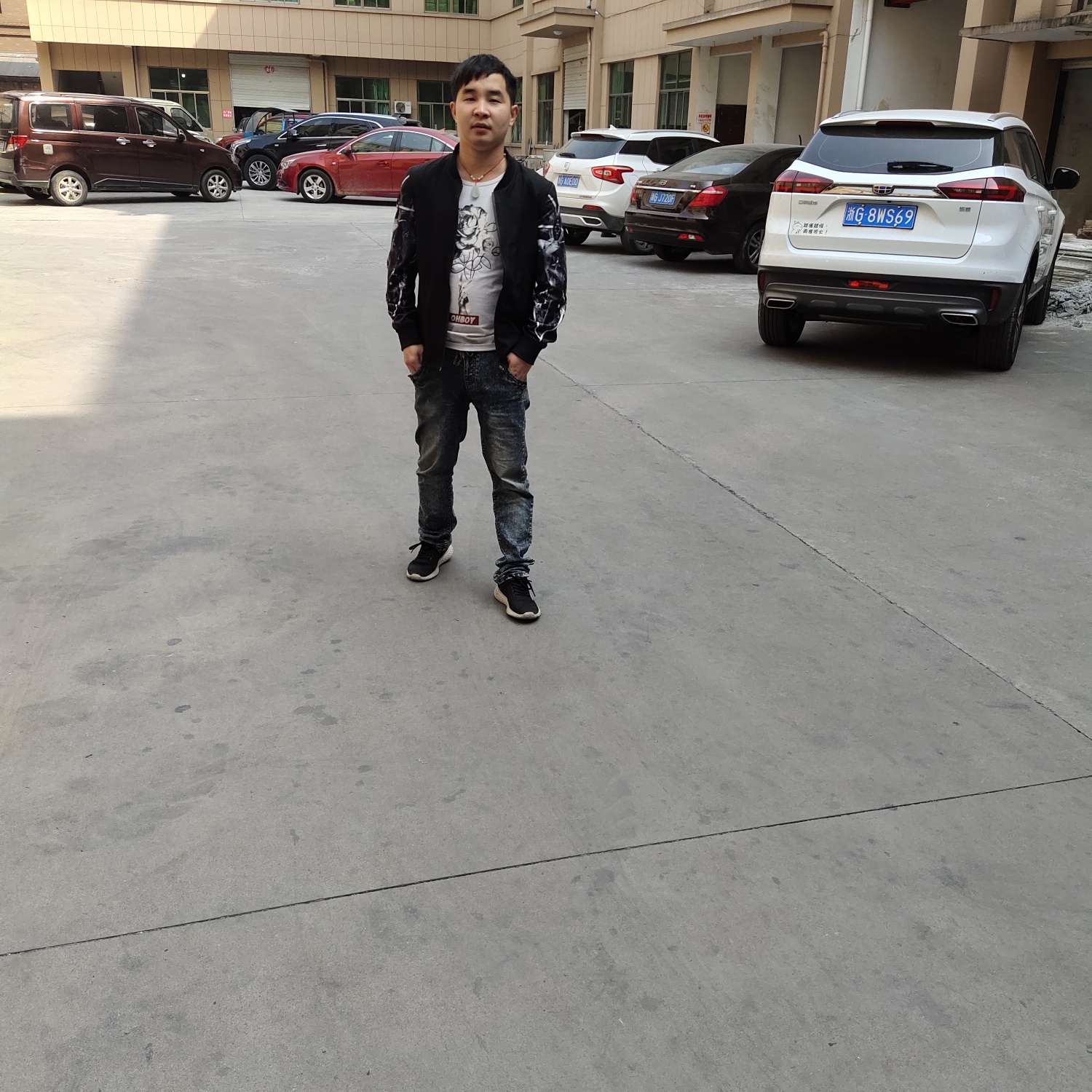 醉梦放弃潇洒的照片