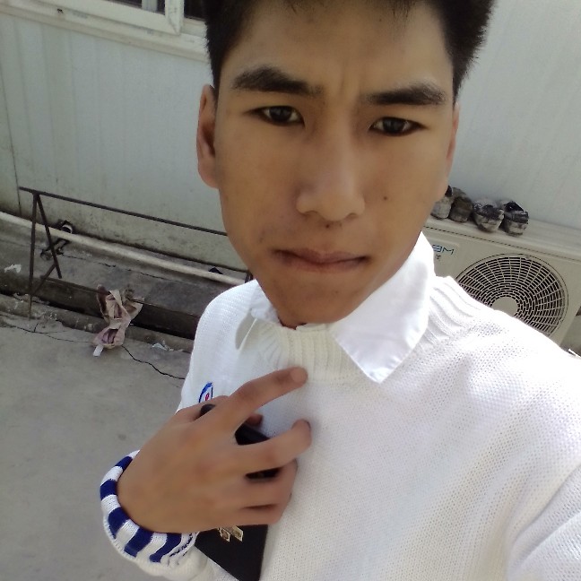 凉笙浅吻隐忍的照片