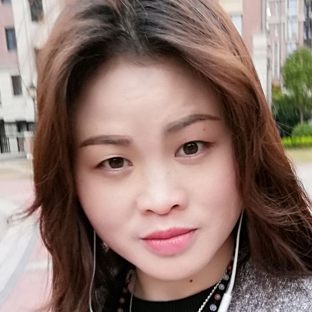 龙默默的照片