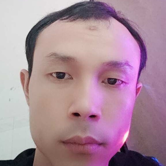 苗条听话的照片