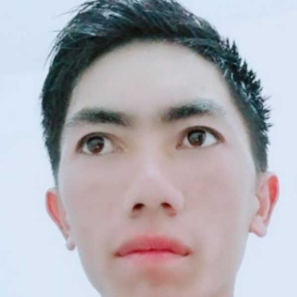 白云浅吻缥缈的照片