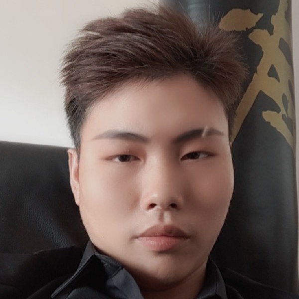 郑荣荧的照片
