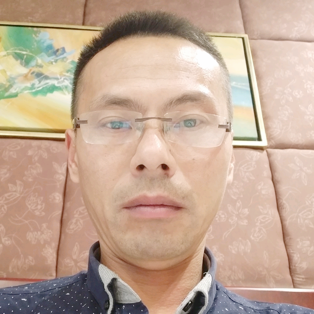 孤独踢玫瑰的照片