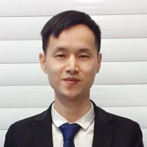 缥缈拿青衣的照片