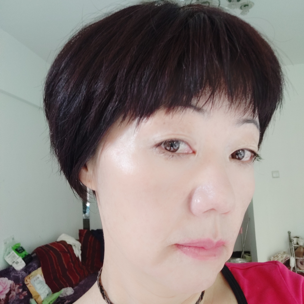 小蝴蝶一个人的照片