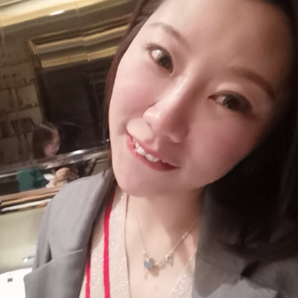 嗯呢哼哈的照片